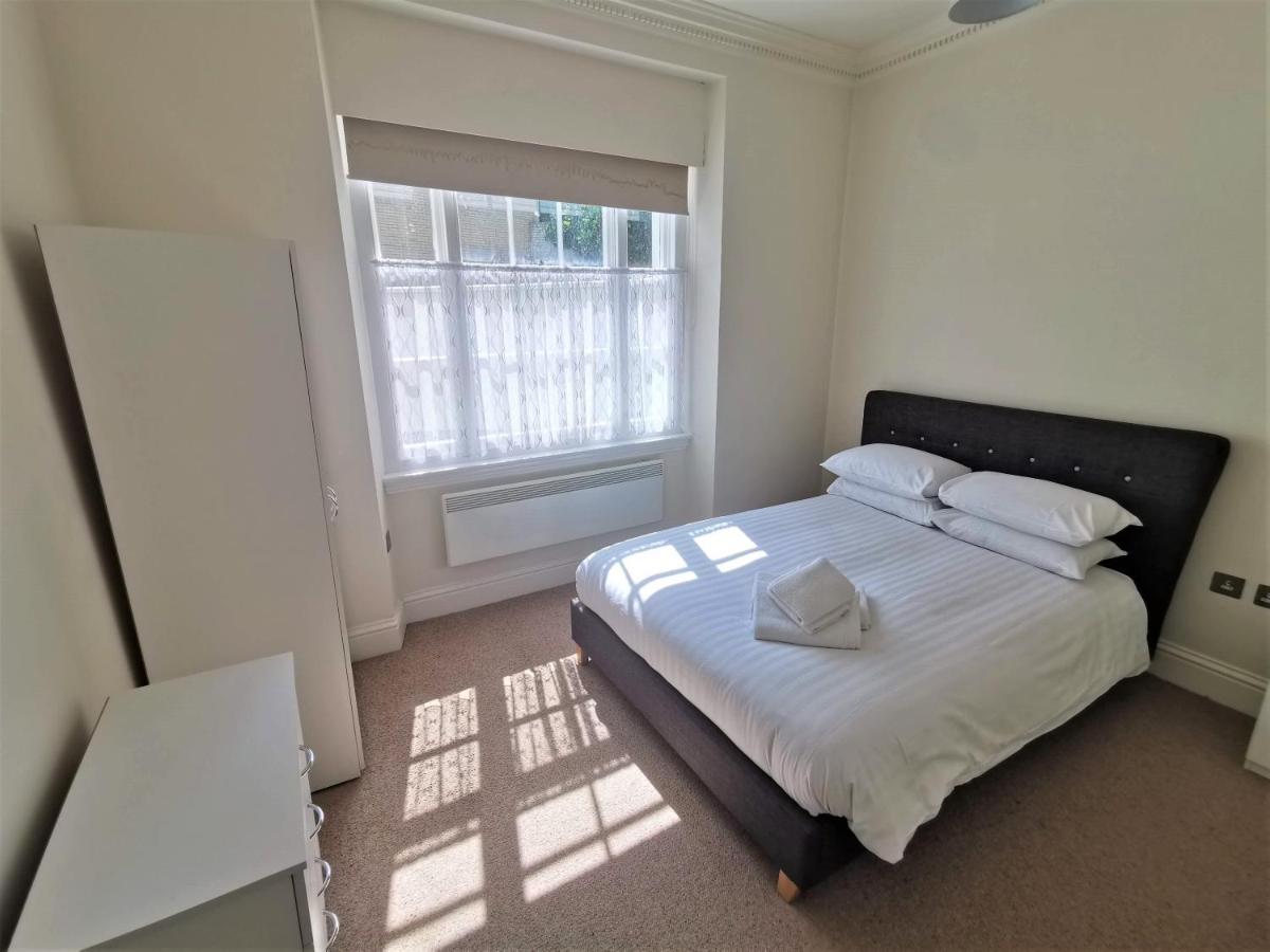 Hotel The Clarendon Royal Community Gravesend Exteriér fotografie