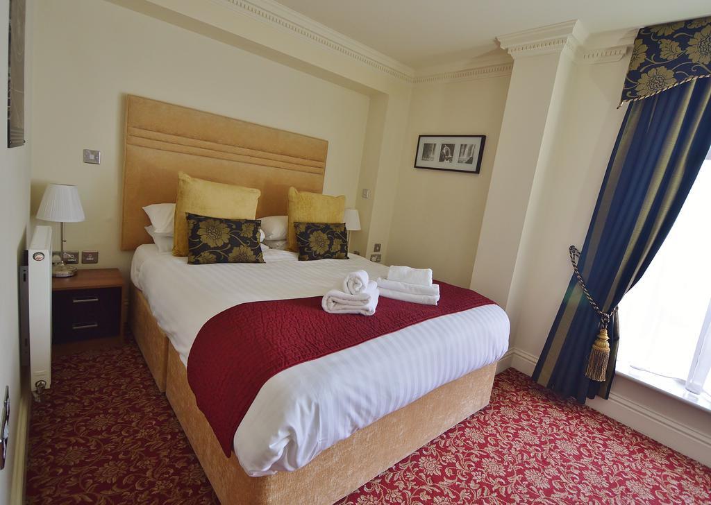 Hotel The Clarendon Royal Community Gravesend Exteriér fotografie