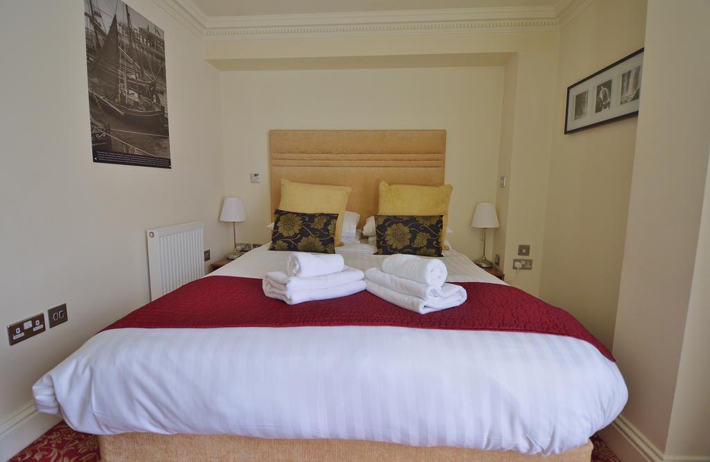 Hotel The Clarendon Royal Community Gravesend Exteriér fotografie